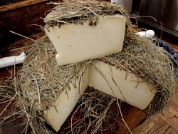 Сыр С Миром за Сыром (вес) Корова на сене голова (4-6кг)