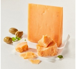 Сыр Ламбат 180г Чеддер из коровьего молока