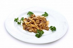 Бефстроганов из телятины вес.