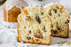 Кулич творожный бездрожжевой с курагой и изюмом, вес