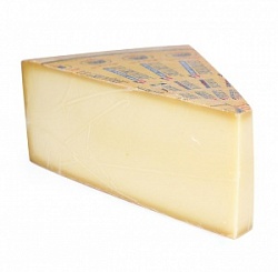 Сыр Маргот Фромаж (вес) Грюйер Монтань 1000 плюс АОС тверд 49% жирн